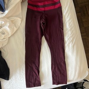 Lululemon size 4 purple leggings 3/4 length